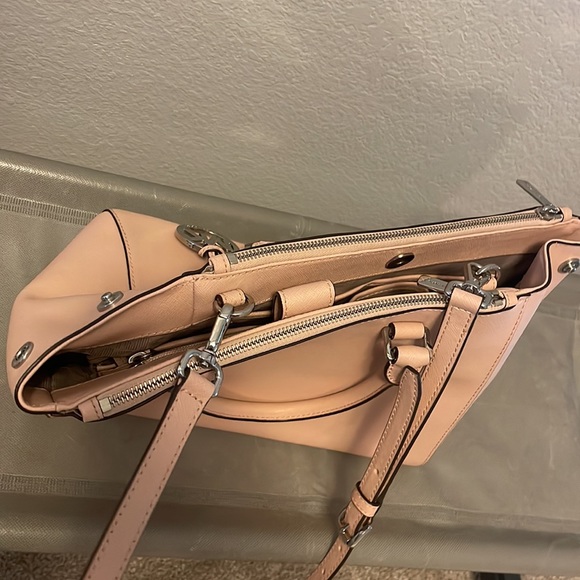 Michael Kors blush pink bag - Picture 5 of 8